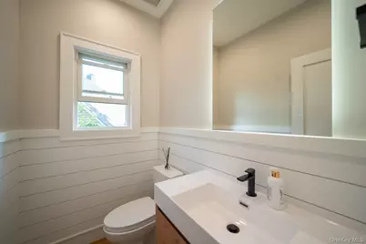 60 Ramble Lane, Levittown, NY 11756 - Photo 21