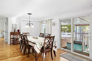 525 Riverleigh Ave, Riverhead, NY 11901 - Photo 3