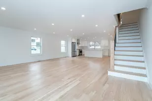 35A Dunwood Rd, Port Washington, NY 11050 - Photo 5