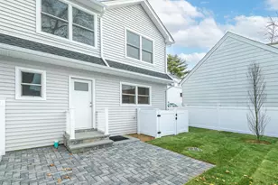 35A Dunwood Rd, Port Washington, NY 11050 - Photo 33