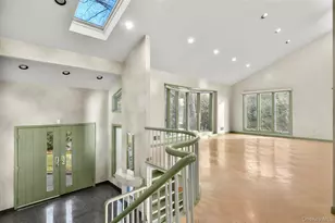 31 Clover Pl, New Rochelle, NY 10805 - Photo 7