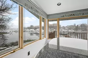 31 Clover Pl, New Rochelle, NY 10805 - Photo 15