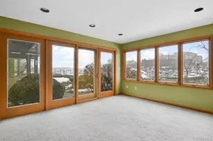 31 Clover Pl, New Rochelle, NY 10805 - Photo 35