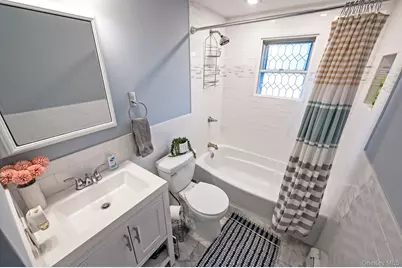 15 Macon Street, Lindenhurst, NY 11757 - Photo 33