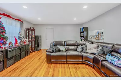 15 Macon Street, Lindenhurst, NY 11757 - Photo 11