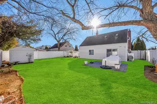 23 Haven Ln, Levittown, NY 11756 - Photo 7