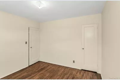 21-47 Utopia Parkway #2, Whitestone, NY 11357 - Photo 13