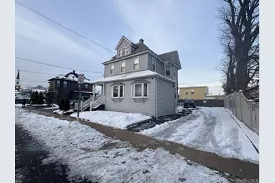 27 W Lincoln Avenue, Valley Stream, NY 11580 - Photo 3