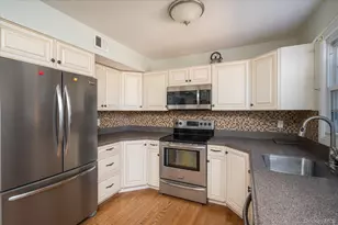 123 Wedgewood Dr, Coram, NY 11727 - Photo 9