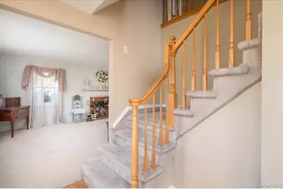 123 Wedgewood Drive, Coram, NY 11727 - Photo 15