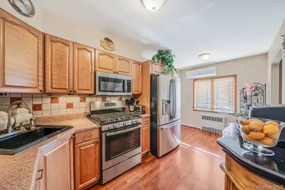 8615 77th Avenue, Glendale, NY 11385 - Photo 5