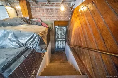 8615 77th Avenue, Glendale, NY 11385 - Photo 21