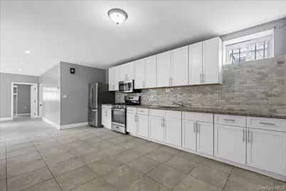 1021 E 213th Street, Bronx, NY 10469 - Photo 17