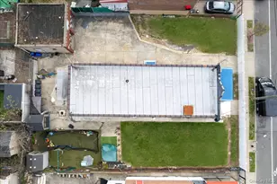 1021 E 213th St, Bronx, NY 10469 - Photo 3