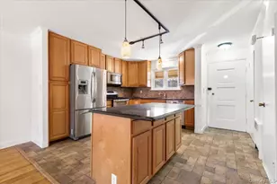 238A Throggs Neck Blvd, Bronx, NY 10465 - Photo 5