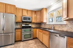 238A Throggs Neck Blvd, Bronx, NY 10465 - Photo 7