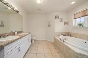 18 Coach House Ct, New Windsor, NY 12553 - Photo 41