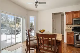 18 Coach House Ct, New Windsor, NY 12553 - Photo 11