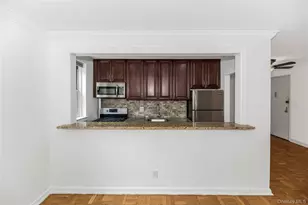 1 Vincent Rd, Bronxville, NY 10708 - Photo 7