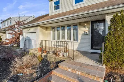 25 Ford Drive W, Massapequa, NY 11758 - Photo 5