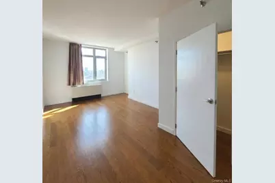 40-28 College Point Boulevard #1203, Flushing, NY 11354 - Photo 9