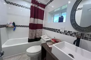 11 Maplewood Rd, West Babylon, NY 11704 - Photo 5