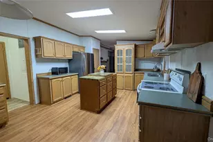 418 Frozen Ridge Rd, Marlboro, NY 12542 - Photo 3