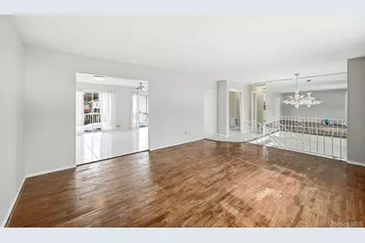 40 Pittsford Way, Nanuet, NY 10954 - Photo 9