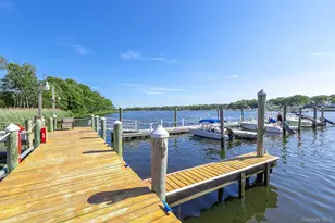 477 Woodscreek Ct, Moriches, NY 11955 - Photo 37