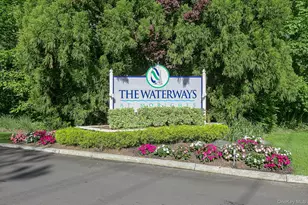 477 Woodscreek Ct, Moriches, NY 11955 - Photo 29