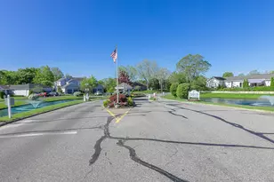 477 Woodscreek Ct, Moriches, NY 11955 - Photo 31