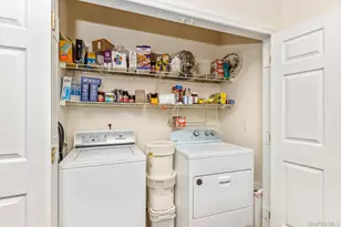 477 Woodscreek Ct, Moriches, NY 11955 - Photo 9