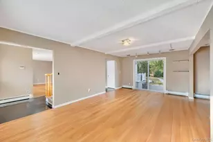 7 Carto Cir, Deer Park, NY 11729 - Photo 7