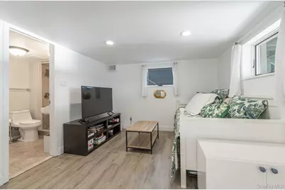 1375 W Main Street, Riverhead, NY 11901 - Photo 27