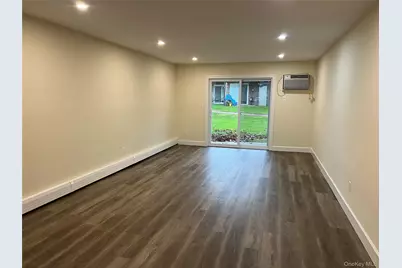 43 Springwood Drive, North Babylon, NY 11703 - Photo 7