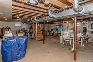 175 Primrose Dr, New Hyde Park, NY 11040 - Photo 23