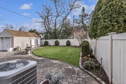 175 Primrose Drive, New Hyde Park, NY 11040 - Photo 25