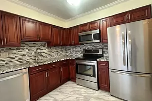 216 Springmeadow Dr, Holbrook, NY 11741 - Photo 3