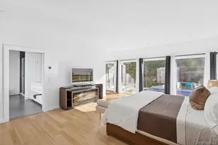 33 Oyster Pond Ln, East Hampton, NY 11937 - Photo 11