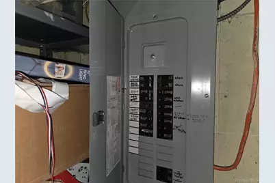 466 44th Street, Copiague, NY 11757 - Photo 7