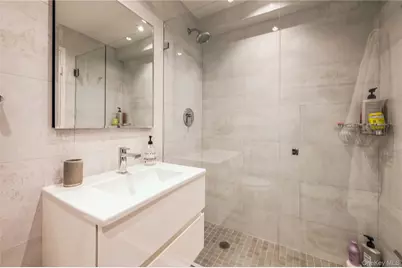 4475 Douglas, Bronx, NY 10471 - Photo 21