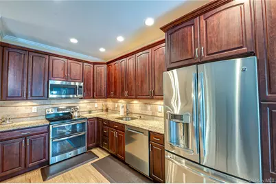 4 Chelsea Drive, Smithtown, NY 11787 - Photo 11