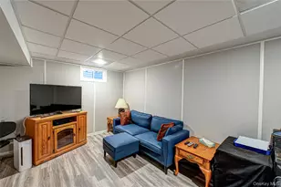 4 Chelsea Dr, Smithtown, NY 11787 - Photo 25