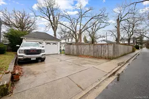 136 Linden St, Woodmere, NY 11598 - Photo 31