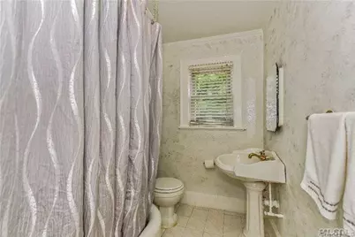 49 Malden Avenue, Lynbrook, NY 11563 - Photo 9