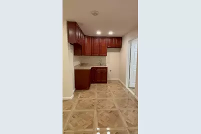 127 Weatherby Lane, Central Islip, NY 11722 - Photo 15