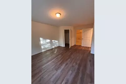 127 Weatherby Lane, Central Islip, NY 11722 - Photo 7