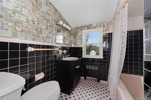 66 Woods Ave, Malverne, NY 11565 - Photo 11