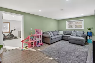 95 Sutton Park Road, Poughkeepsie, NY 12603 - Photo 13