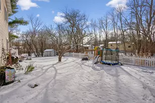 95 Sutton Park Rd, Poughkeepsie, NY 12603 - Photo 23